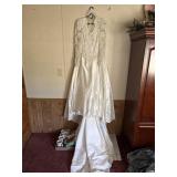 Vintage Wedding dress (matches girls dress)