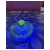 candy dish lid only Uranium Vaseline glass