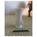 Westmoreland Milk Glass Triple Swan Vase