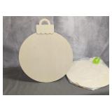 2 Paintable Christmas Ball Standees