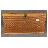 Redmon Picnic Basket Lacking 1 Handle