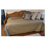 French Style Daybed with Trundle