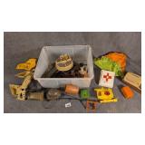 Box of Vintage G I Joe Accessories ?