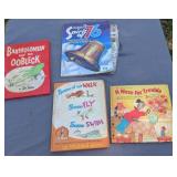 Vintage Books Inc 1976 Stamp Album & Stamps