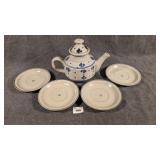 Iron Mountain Martha's Flowers Teapot & 4 Saucers
