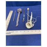 Mixed lot primitive wood / straw crafts