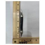 Double blade pocket, utility knife, blades, one