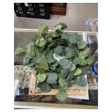 Lot of 8 faux leaf centerpiece rings