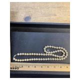 Vintage Pearlescent Costume Necklace. Silvertone