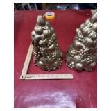 Ceramic fruit figurines