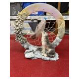 Resin howling wolf dreamcatcher decor 7 inches