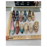 Lot of Vintage shoe sculptures, decorative