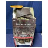 New with tags Mossy Oak ladies pop-top gloves