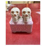Glazed ceramic Skull salt & pepper set Japan
