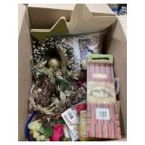 Mixed decor box lot