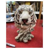 9.5 inch resin white tiger shelf sitter
