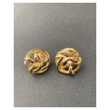 Vintage gold tone spiral clip on earrings