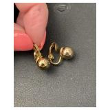 Vintage gold tone ball clip on earrings