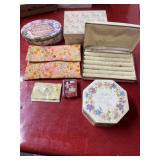 Vintage empty tins, jewelry boxes, etc.