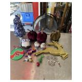 Miscellaneous holiday decorations