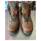 Cabelas brand boots size 8.5W