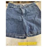 Croft&Barrow jean shorts size 12