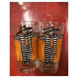 2 vintage McDonald hamburglar glass cups
