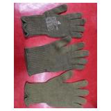 3 vintage green wool gloves