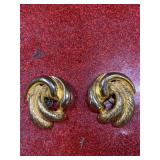 Vintage gold tone shoe clips