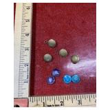 8 vintage buttons