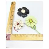 Vintage retro flower pins, 2 are all metal