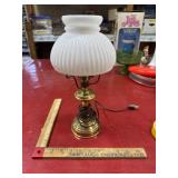 Vintage electric lamp untested
