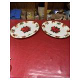 2 big plastic 14x19 oval Christmas trays