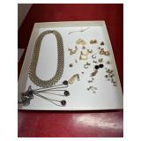 Mixed vintage jewelry lot wearable earrings,