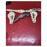 Vintage HopAlong Cassidy 2-holster toy gun belt