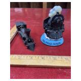 Trains decor lot, funnel is loose on model train