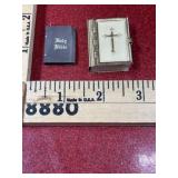 Vintage tiny New Testament and tiny Bible