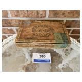 Oshkosh Wisconsin Cigar Wooden Box