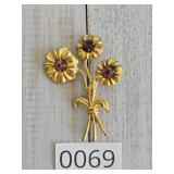 Triple Flower Gold Tone Brooch w Rhinestones