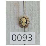 VTG Flowing Hair Right Facing Cameo Brooch