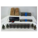 Postwar Lionel O Gauge 072 straight, 027 straight and curved, 90 control, 96C, two 919 Grass