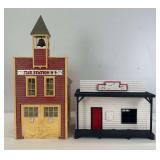 Piko G Scale No. 62214 Pleasantown Fire Station No. 9 and roadside store building layout accessory buildings