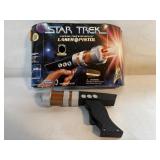 1997 STAR TREK STARFLEET LASER PISTOL
