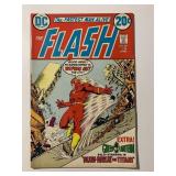 DC COMICS THE FLASH #221 THE FASTEST MAN ALIVE!