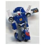 TRANSFORMER ACTION FIGURE SEE PHOTOS
