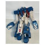 TRANSFORMER AUCTION FIGURE SEE PHOTOS