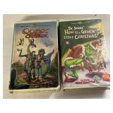 2 WARNER BROTHERS, VHS GRINCH, QUEST FOR CAMELOT