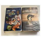 2 WARNER BROTHERS, VHS FREE WILLY AND SPACE JAM