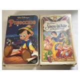 2 WALT DISNEY VHS  SNOW WHITE 7 DWARFS, PINOCCHIO