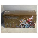 8 STRIKE FREEDOM GUNDAM & JUSTICE GUNDAM FIGURES